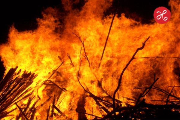 Pune Fire Accident: दिवाळीच्या सणात सदाशिव पेठेमध्ये आगीची घटना; जुन्या वाड्यात आग्नितांडव, रहिवासी बाहेर पडल्याने अनर्थ टळला