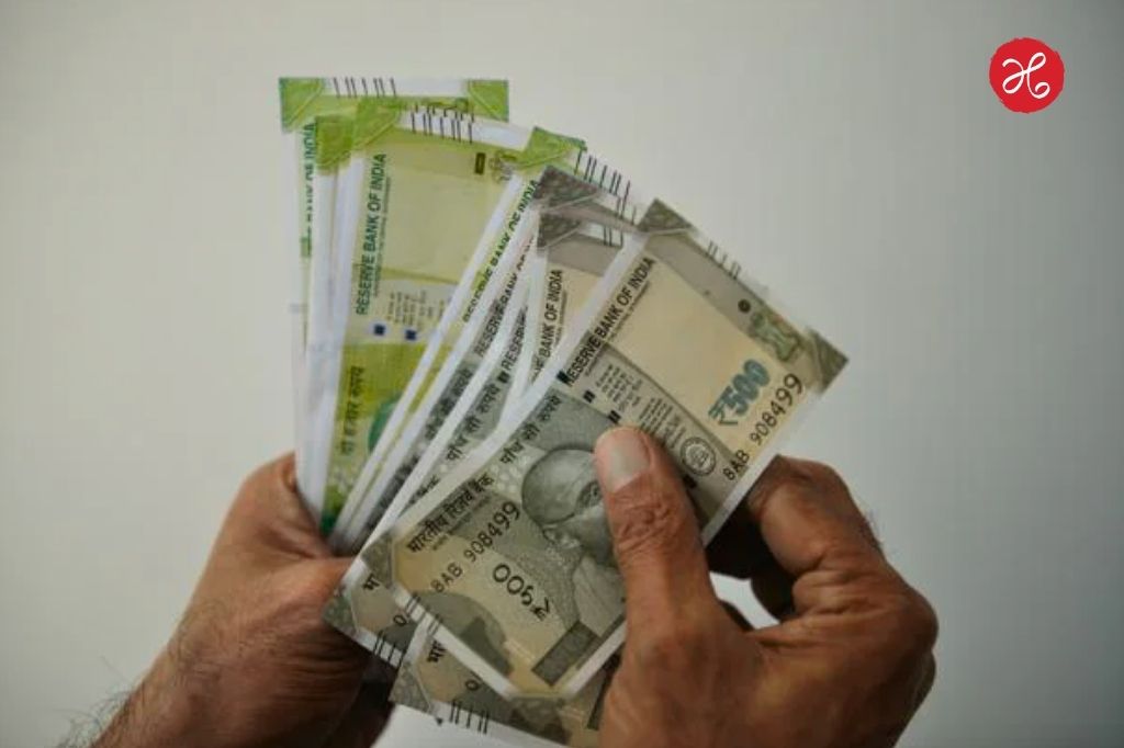 खुशखबर! केंद्रीय कर्मचाऱ्यांना दिवाळीपूर्वीचं मिळाली मोठी भेट! महागाई भत्ता 3 टक्क्यांनी वाढला