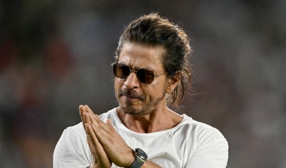 ‘धुरंधर’ची सगळीकडे चर्चाच चर्चा; सिनेमाच्या यशावर शाहरुख खानचे मात्र मौन