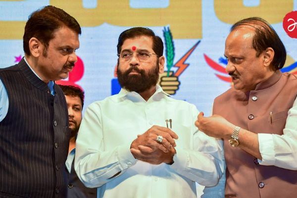 BJP meeting : शिंदे गटाशी थोडे फार जुळेल, राष्ट्रवादीशी मात्र कठीण; भाजपकडून स्वबळावर लढण्याची चाचपणी, वाचा बैठकीची इनसाईड स्टोरी