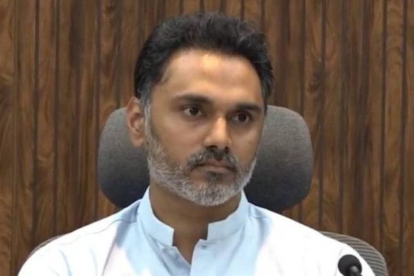 Yogesh Kadam Tweet: छोटी मोठी वादळं उठली म्हणून पर्वत हलतो असं नाही; CM फडणवीसांचं घायवळ प्रकरणावर भाष्य, काही वेळातच योगेश कदमांचं ट्विट