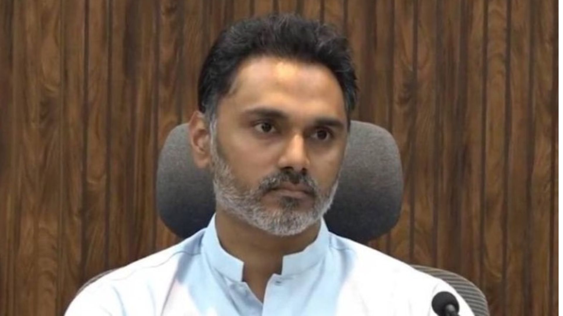 Yogesh Kadam Tweet: छोटी मोठी वादळं उठली म्हणून पर्वत हलतो असं नाही; CM फडणवीसांचं घायवळ प्रकरणावर भाष्य, काही वेळातच योगेश कदमांचं ट्विट