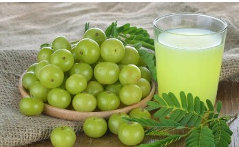 तुमच्या डोळ्यांची घ्या योग्य काळजी; ‘या’ गोष्टींकडे नक्की लक्ष द्या, होईल मोठा फायदा…