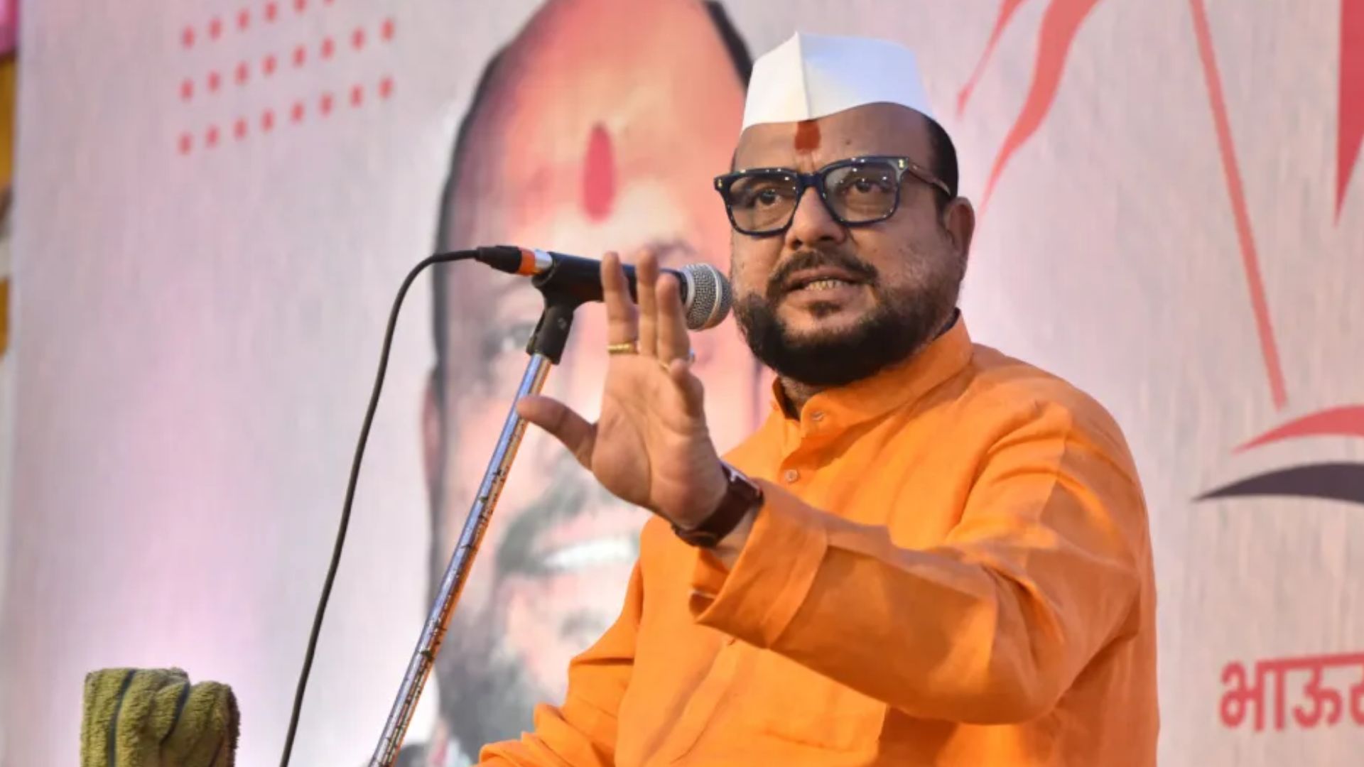 एक डिसेंबरला घराबाहेर झोपा, विधानसभेप्रमाणे लक्ष्मी पुन्हा… शिवसेनेचे मंत्री गुलाबराव पाटील यांचा अजब सल्ला