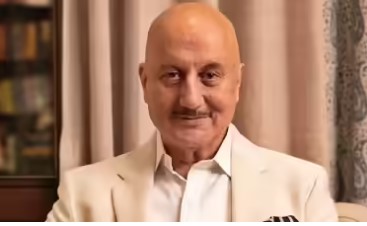 ‘अ‍ॅक्टिंगमध्ये मी तुमचा बाप’; अनुपम खेर नेमकं कोणावर संतापले…