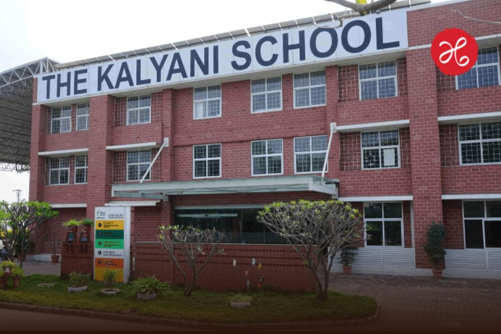 पालकांच्या परवानगीशिवाय विद्यार्थ्यांचे केस कापले; पुण्यातील प्रतिष्ठित शाळेवर गंभीर आरोप