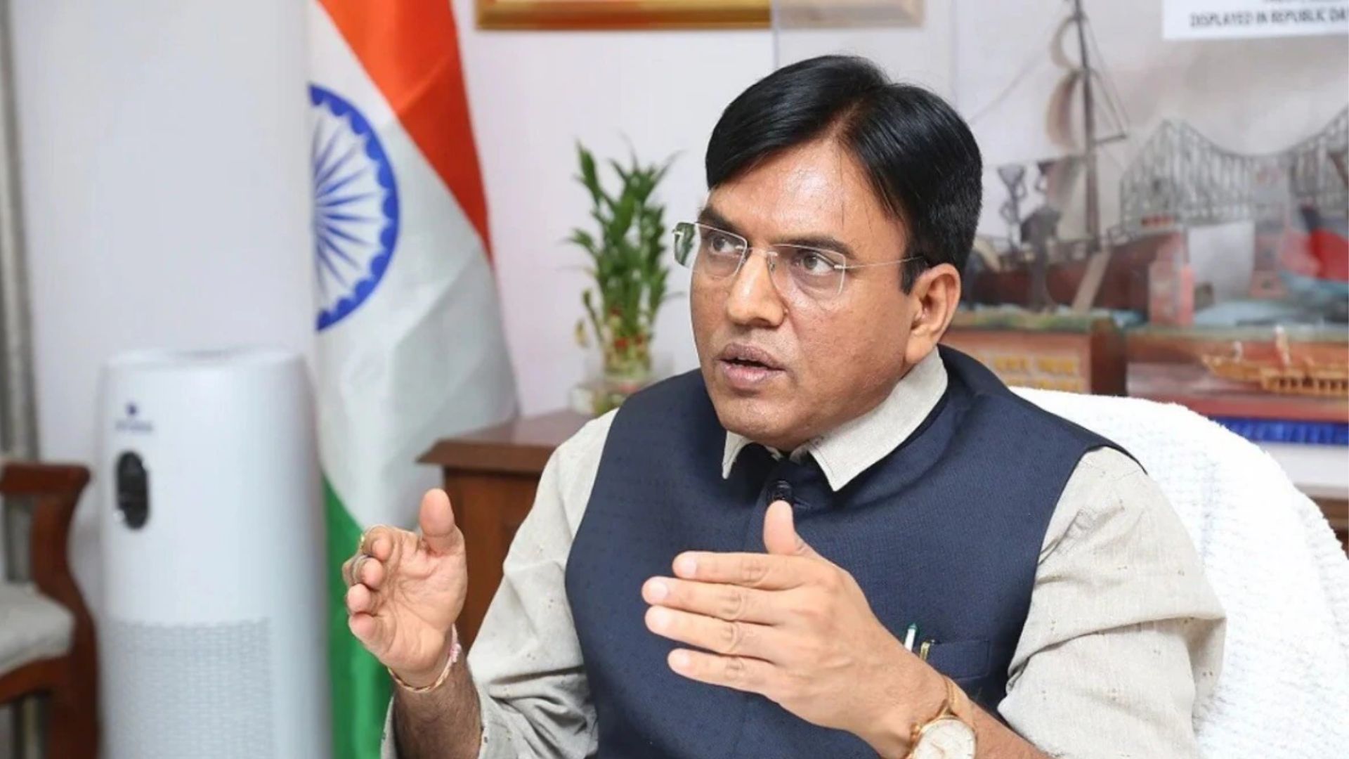 आजपासून चार नवे लेबर कोड लागू! केंद्रीय श्रममंत्री मनसूख मांडवीयंची घोषणा, जाणून घ्या काय बदल होणार?