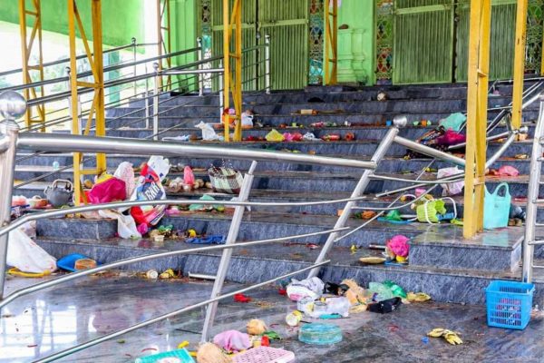 दक्षिण भारत पुन्हा हादरला! व्यंकटेश्वर मंदिरातील चेंगराचेंगरीत 9 भाविकांचा मृत्यू