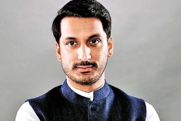 Parth Pawar : पार्थ पवारांना क्लीन चिट नाही, तहसीलदार आणि सहायक दुय्यम निबंधकांच्या बडतर्फीची शिफारस, जमीन घोटाळाप्रकरणी खारगे समितीचा अहवाल