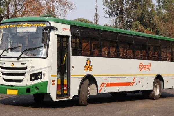 नाशिकच्या सिन्नर बसस्थानकात बसचा भीषण अपघात, 9 वर्षीय चिमुकल्याचा मृत्यू, पाच जण जखमी