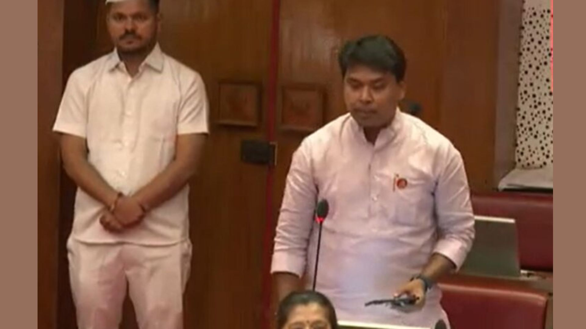 Pimpri-Chinchwad: शहरात 390 अनधिकृत मोबाईल टॉवर; आमदार अमित गोरखे यांच्याकडून सभागृहात मुद्दा उपस्थित