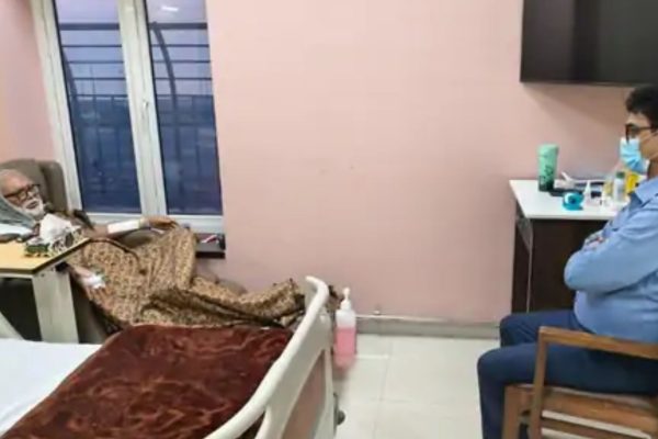 Chhagan Bhujbal: छगन भुजबळ यांच्यावर शस्त्रक्रिया; हाताला सलाई, पहिला फोटो…
