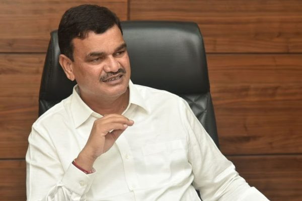 शेतकऱ्यांसाठी मोठी बातमी! ‘या’ तारखेपूर्वी कर्जमाफी होणार;  कृषीमंत्र्यांची मोठी घोषणा