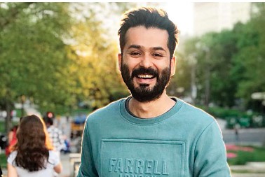 ‘धुरंधर’ हा चित्रपट एक त्सुनामी, तुम्हाला वाहून नेईल…’; आदित्य धर यांचे ध्रुव राठीला उत्तर
