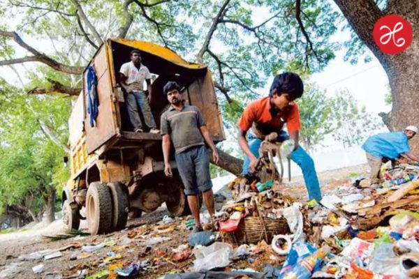 Pune Crime: पुण्यात खळबळ! कचऱ्यामध्ये आढळले अर्भक; पोलिसांकडून तपास सुरु