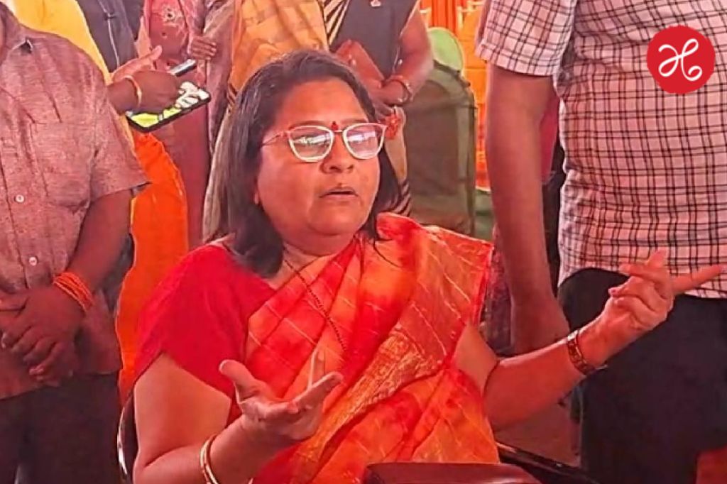 संभाजीनगरमध्ये अतुल सावेंच्या कार्यालयाबाहेर राडा! महिला कार्यकर्त्याला भोवळ; तिकीट नाकारल्याने महिला पदाधिकाऱ्याचा आत्मदहनाचा प्रयत्न