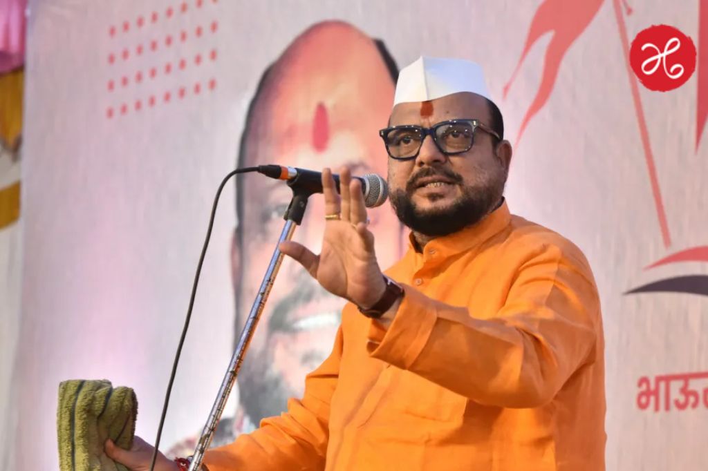 फलटणमध्ये शिंदे गटाचा भाजपवर हल्ला! गुलाबराव पाटील म्हणाले, ‘आम्ही बायकांच्या लफड्यात पडत नाहीत…’