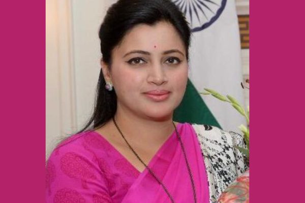 Navneet Rana: ‘बाबा सिद्दिकी सारखीच तुमची हत्या करू’; फोनवर नवनीत राणांना जीवे मारण्याची धमकी