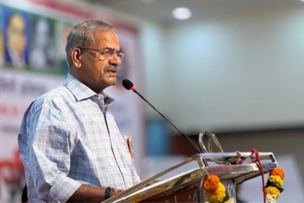 Pune Nashik Rail: चाकणच्या विकासाला ‘ब्रेक’! पुणे-नाशिक रेल्वे मार्गात बदल, आढळराव पाटलांचा गंभीर इशारा