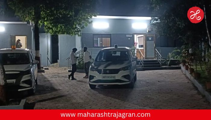 Solapur Crime : सोलापुरात नायब तहसीलदाराला ४० हजारांची लाच घेताना रंगेहात पकडले; घरातूनही रोकड केली जप्त