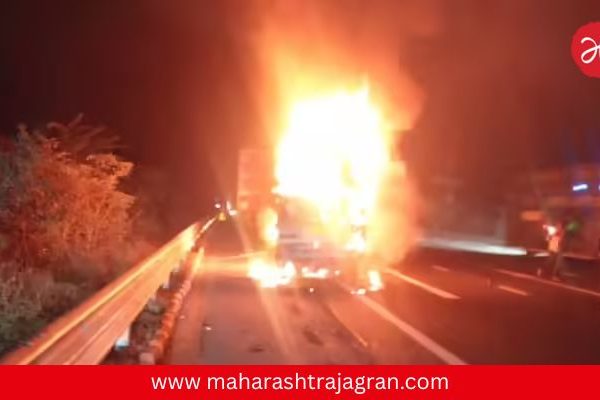 Expressway Accident : दिल्ली-मुंबई एक्सप्रेसवेवर भयानक अपघात; पिकअपला आग लागून ३ जण जिवंत जळाले, एक गंभीर जखमी