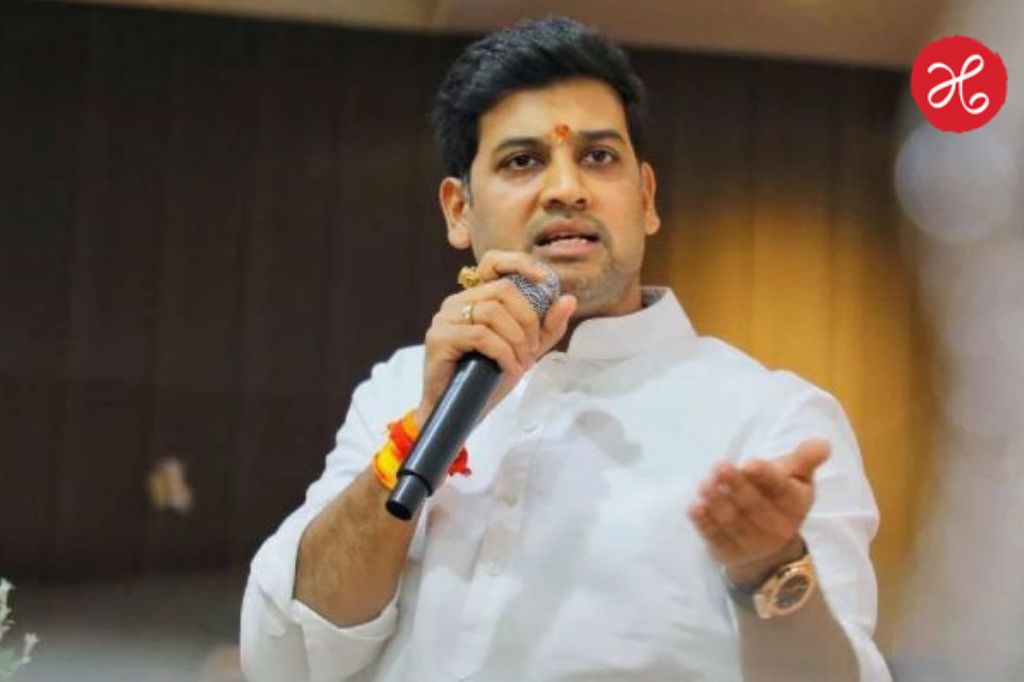 Shrikant Shinde: ‘हे तर पाठीत खंजीर खुपसण्यासारखे…’; अंबरनाथमधील भाजप-काँग्रेस युतीवर श्रीकांत शिंदेंची पहिली प्रतिक्रिया