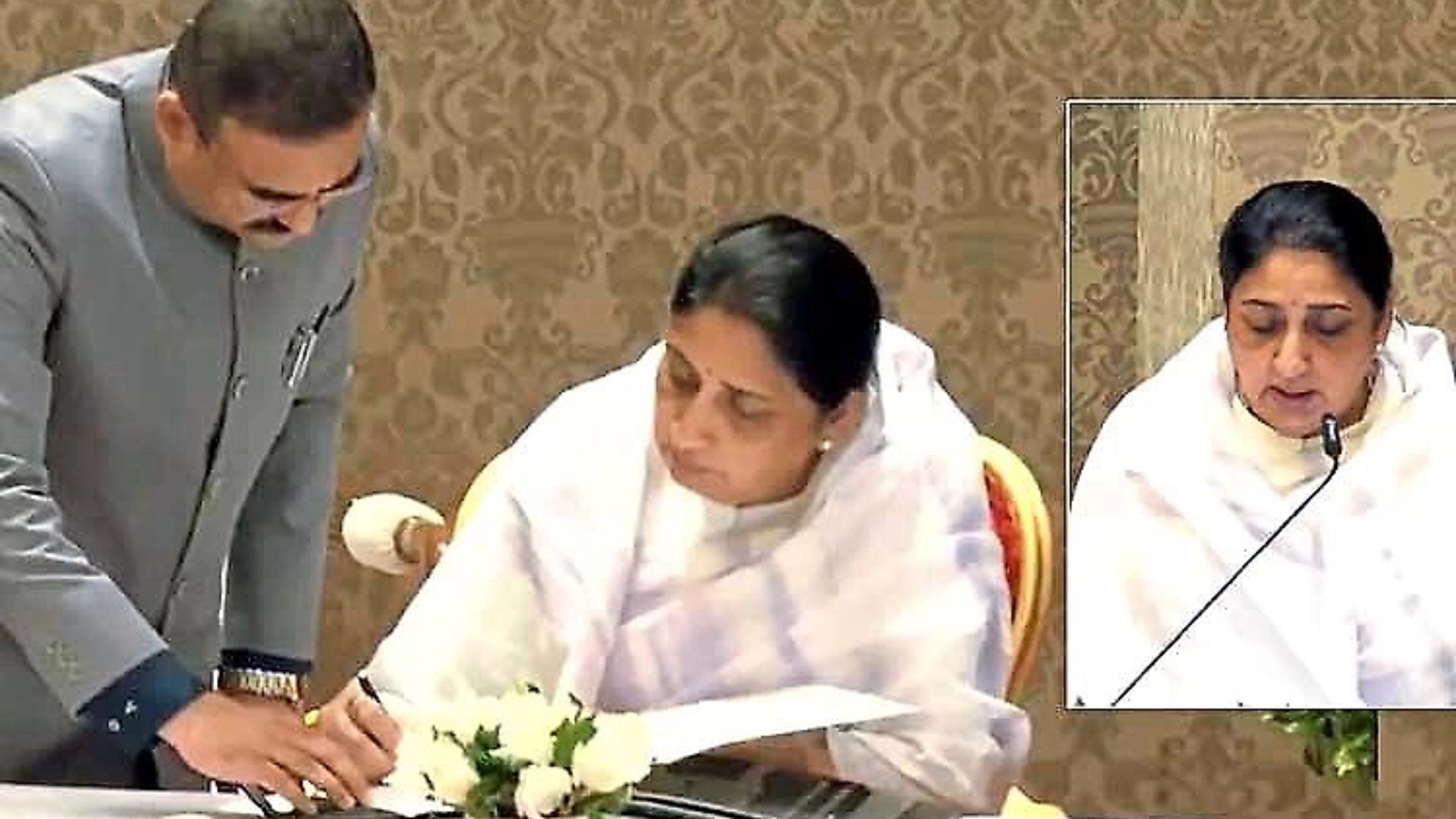 Sunetra Pawar: उपमुख्यमंत्री सुनेत्रा पवारांची पहिली प्रतिक्रिया; ‘मनावर दुःखाचा डोंगर…नव्या आशेने पुढे चालत राहीन’