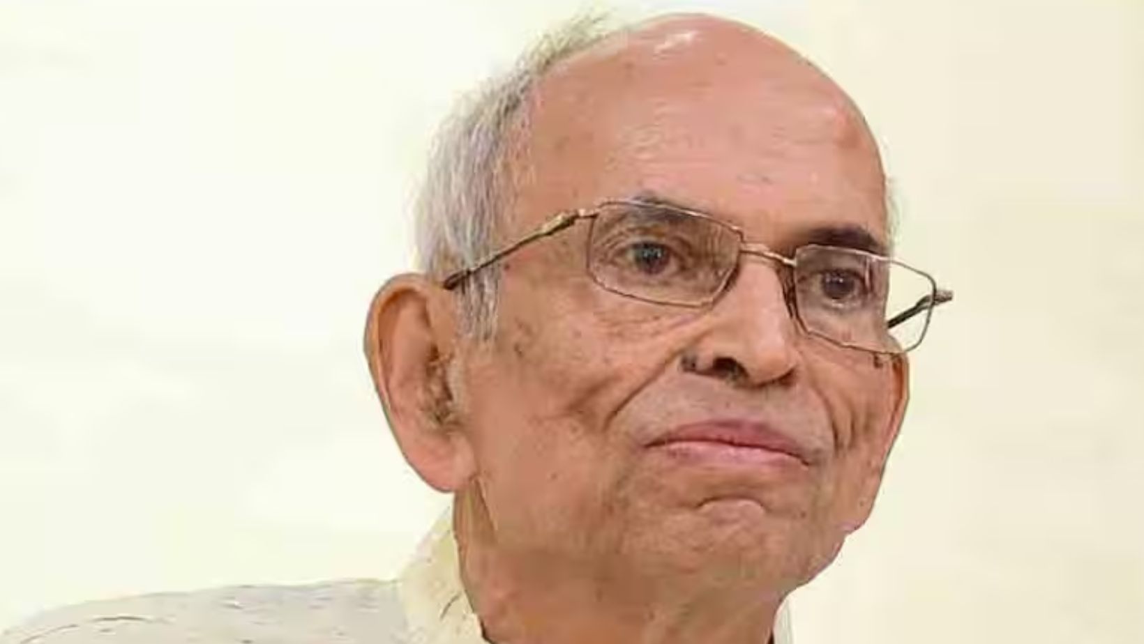 ज्येष्ठ पर्यावरणशास्त्रज्ञ डॉ. माधव गाडगीळ यांना प्रभाग १० मधील भाजप उमेदवारांनी वाहिली श्रद्धांजली