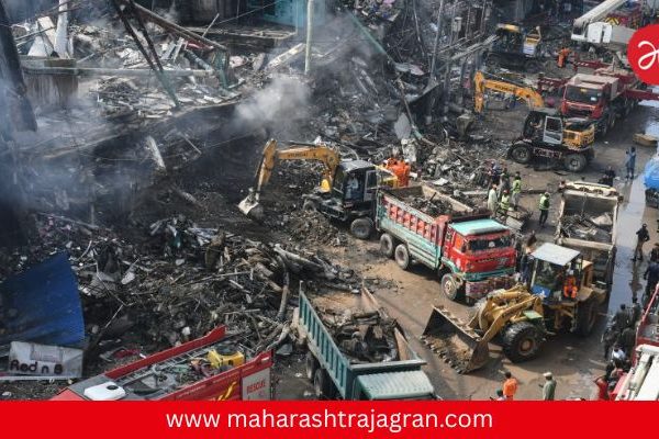 Pakistan mall fire : शॉपिंग मॉलला भीषण आग; 26 जणांचा मृत्यू, 81 जण बेपत्ता