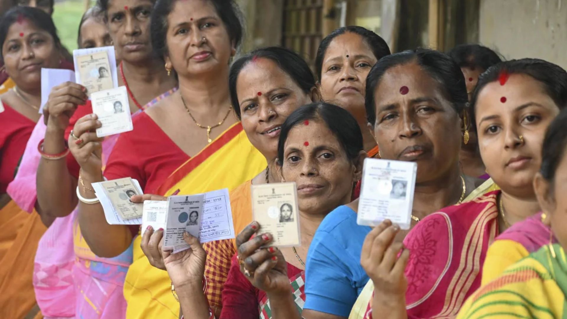 Pune Bogus Voting: ‘दिवसभर पोलीसात बसवून ठेवलं…आम्ही रडत होतो..’;पुण्यात बीडच्या महिलांची बोगस मतदानाची धक्कादायक कहाणी