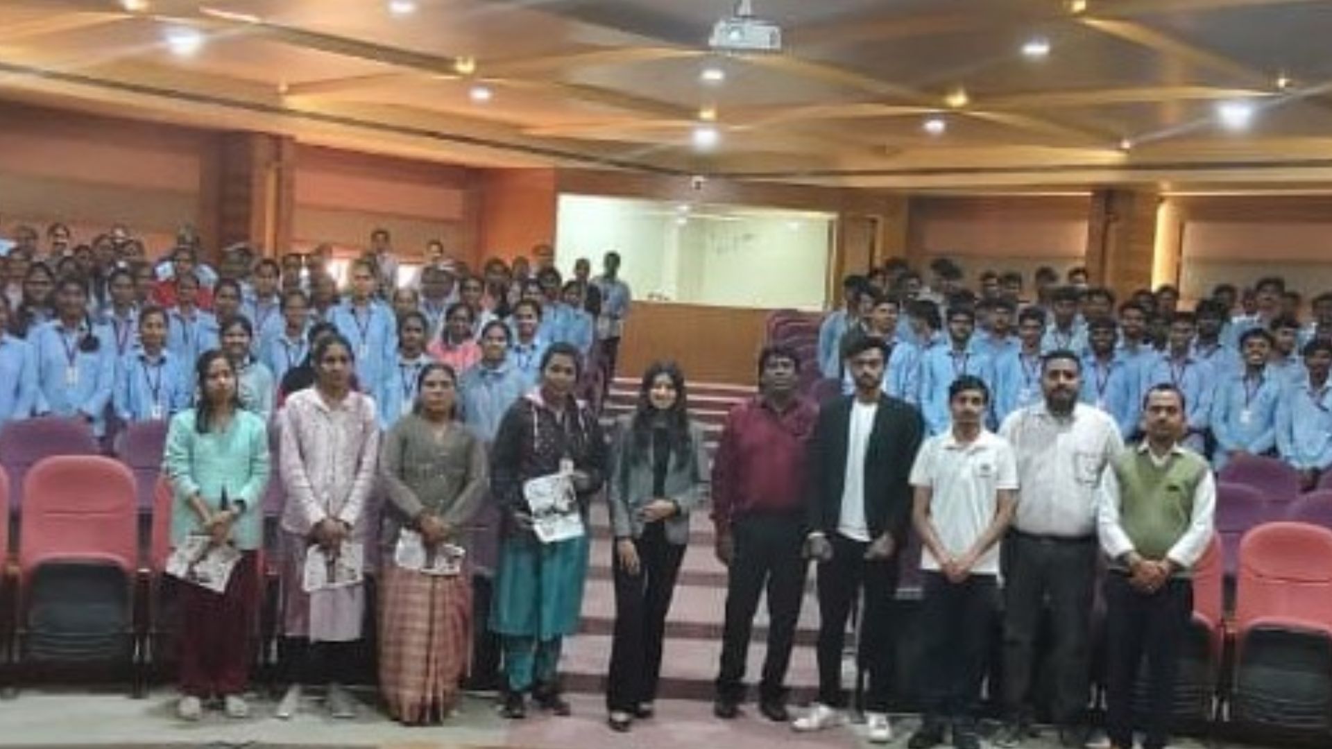 विद्या प्रतिष्ठान पॉलिटेक्निक कॉलेज येथे विद्यार्थ्यांसाठी विदेश शिक्षणाची दारे उघडणारे एडुलक्सचे मार्गदर्शन शिबिर आयोजित
