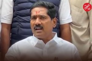 विलास घुले हत्याकांडात नवा ट्विस्ट; खासदार बजरंग सोनवणेंच्या मुलाचं नाव जबाबात, फडणवीसांनी घेतली दखल