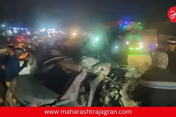 मध्यरात्री हायवेवर मृत्यूचं तांडव; लग्नावरून परतणारी कार डिव्हायडरला धडकून ट्रेलरवर आदळली, ६ जणांचा मृत्यू