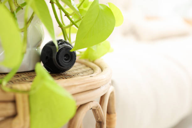 बाहेर जाताय? तर जरा जपूनच; कुठंही असू शकतो छुपा कॅमेरा; ‘असा’ येईल आता शोधता…