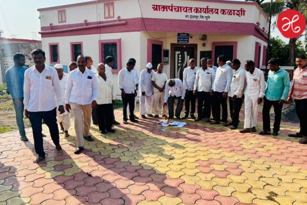 पाडव्याच्या दिवशीही उजनी धरणग्रस्तांचा संताप; शासन निर्णयांची होळी करून निषेध