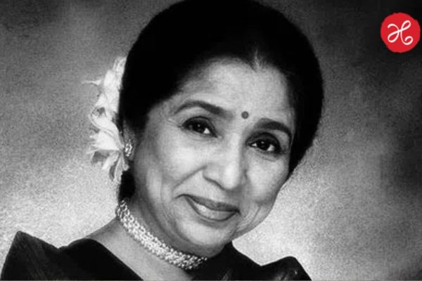 Asha Bhosle: सुरांचा एक अध्याय संपला! आशाताई पंचतत्त्वात विलीन; शिवाजी पार्कवर शासकीय इतमामात अंत्यसंस्कार