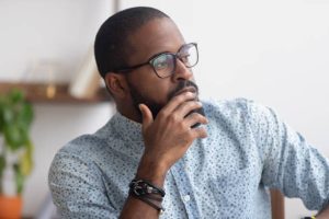 तुम्हीही जास्त विचार करताय? तर आत्ताच थांबवा…! आरोग्यावर होतोय गंभीर परिणाम