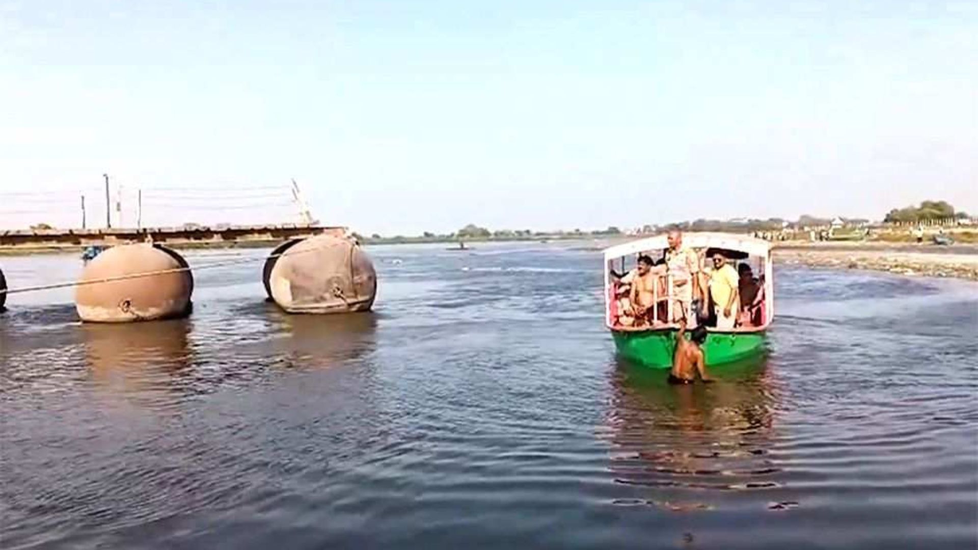 Yamuna Boat Accident: यमुनेत भाविकांची बोट उलटली; 30 भाविक बुडाले, 10 जणांचा मृत्यू, आकडा वाढण्याची भीती