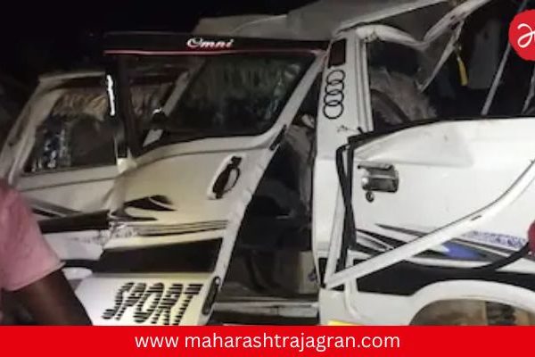 Bhandara Accident : लग्नाहून परतताना भीषण अपघात; वऱ्हाड्यांच्या गाडीचा चुराडा, ५ जण ठार