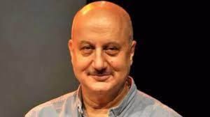 केवळ 37 रुपये घेऊन मुंबईत आले होते अनुपम खेर; आज आहेत प्रसिद्ध व्यक्तींपैकी एक