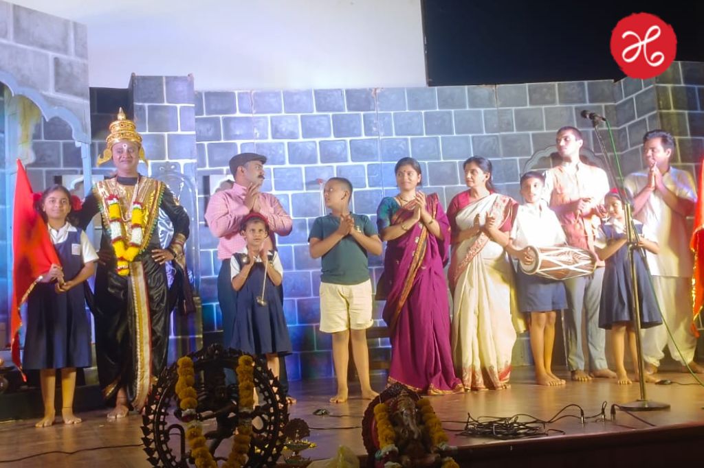 हाऊसफुल्ल गर्दीत रंगले ‘अबब विठोबा बोलू लागला’; इंदापूरकर मंत्रमुग्ध!