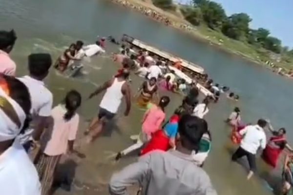 Majalgaon Boat Capsize: बीडमध्ये भाविकांची बोट नदीत उलटून मोठी दुर्घटना; एका महिलेचा मृत्यू, शोधमोहीम सुरू