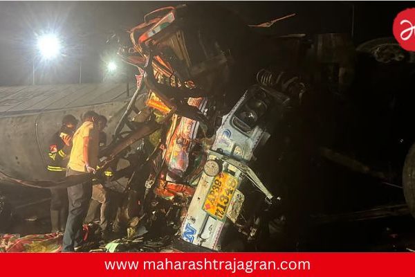 Mumbai-Pune Expressway : मुंबई-पुणे एक्सप्रेसवेवर भीषण अपघात; कंटेनर, टेम्पो आणि कारची धडक, २ ठार तर ४ गंभीर जखमी